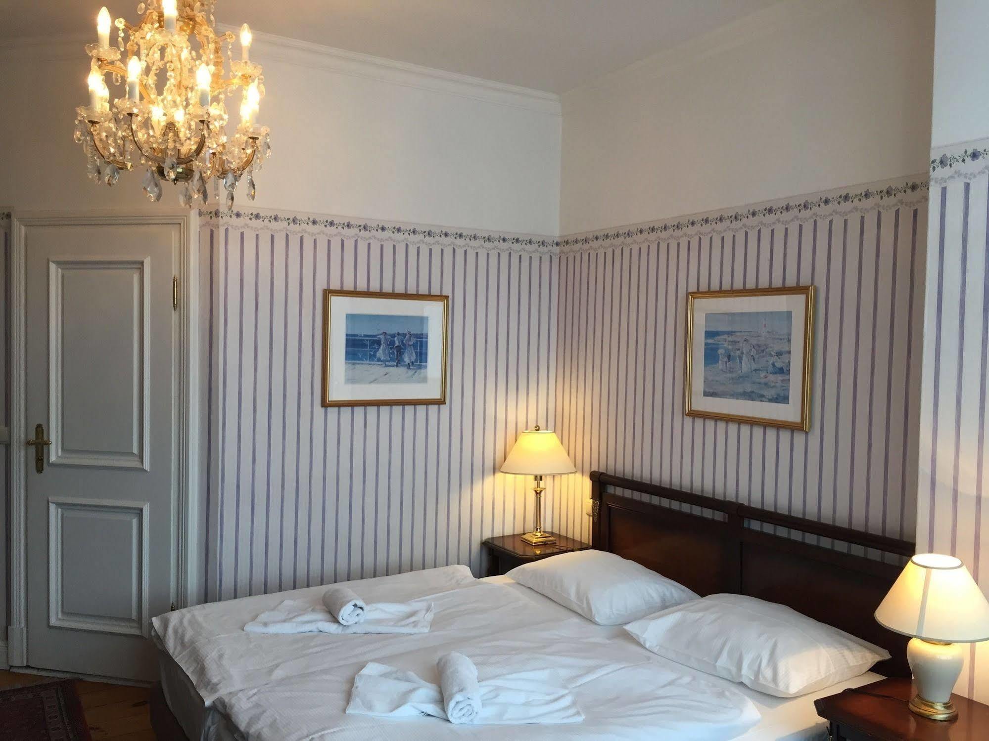 Hotel Vier Jahreszeiten Binz - Adults Only Exterior photo