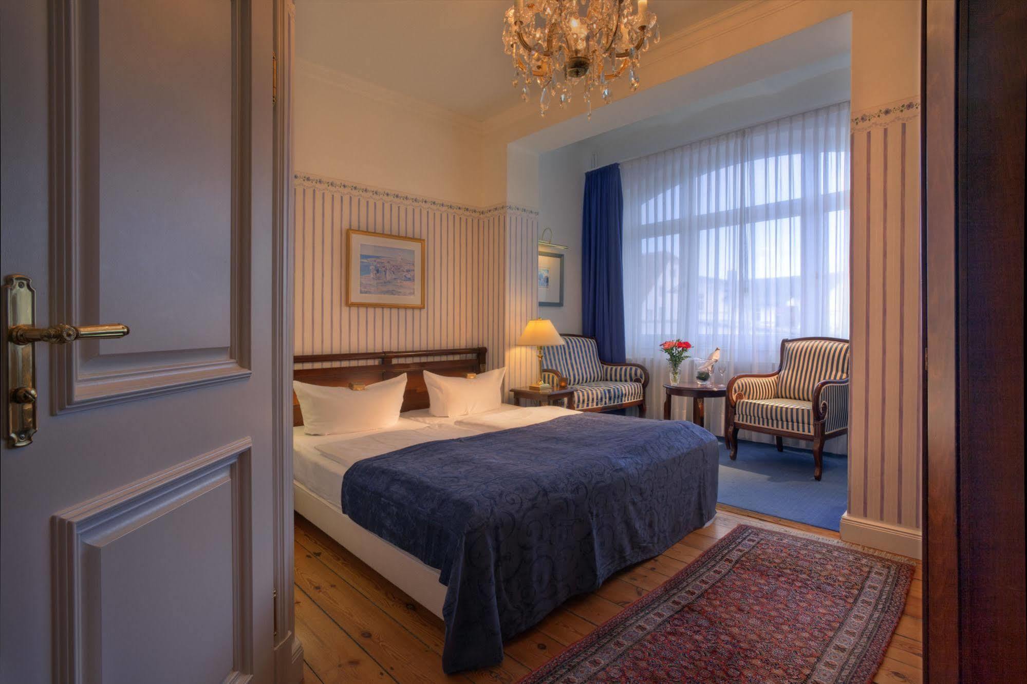 Hotel Vier Jahreszeiten Binz - Adults Only Exterior photo